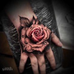 Tatuering på händerna: 100+ tatuerings-idéer